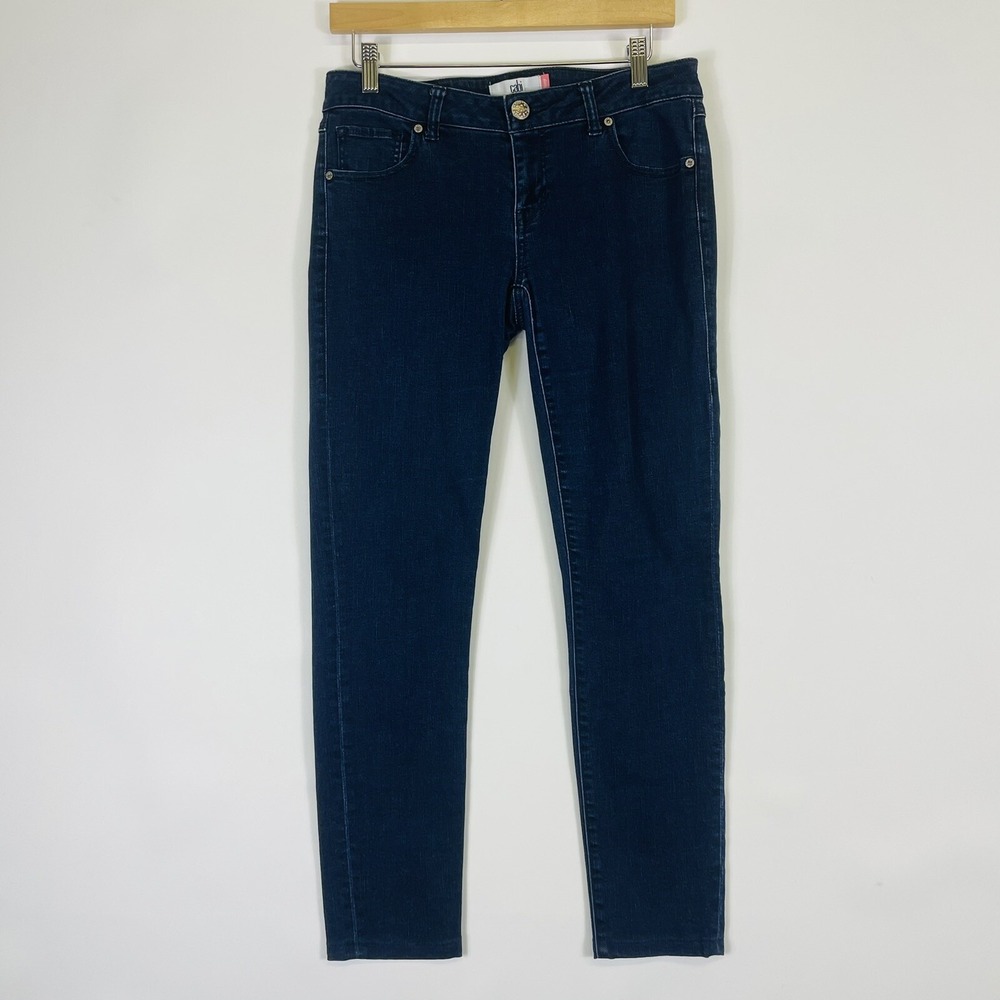 Cabi Women 4 Jeans Straight Leg‎ Skinny Capsule Modern Classic Midrise Dark Wash